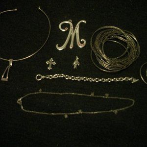 RETRO JEWELRY BUNDLE BIG M CHOKER ETC. 8